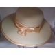 CAPPELLO CERIMONIA BEIGE CON NASTRO IN RASO